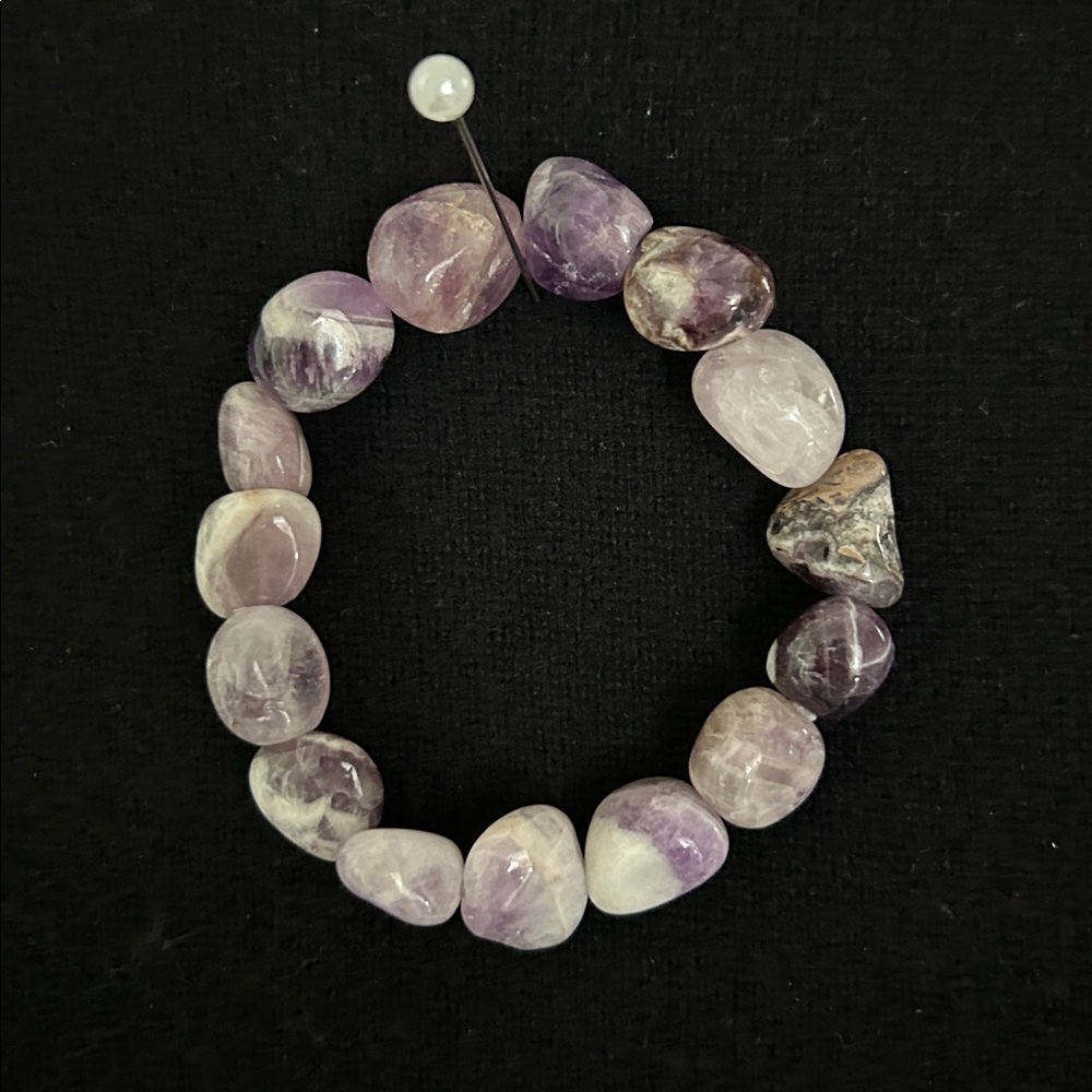 Amethyst Polished Stone Bracelet. Stretch band. Approx 3 1/2”. Like new.